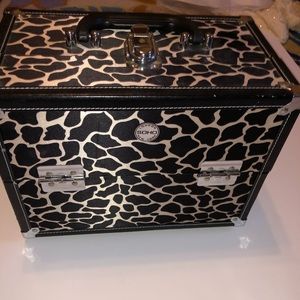 SOHO NY MAKEUP BOX